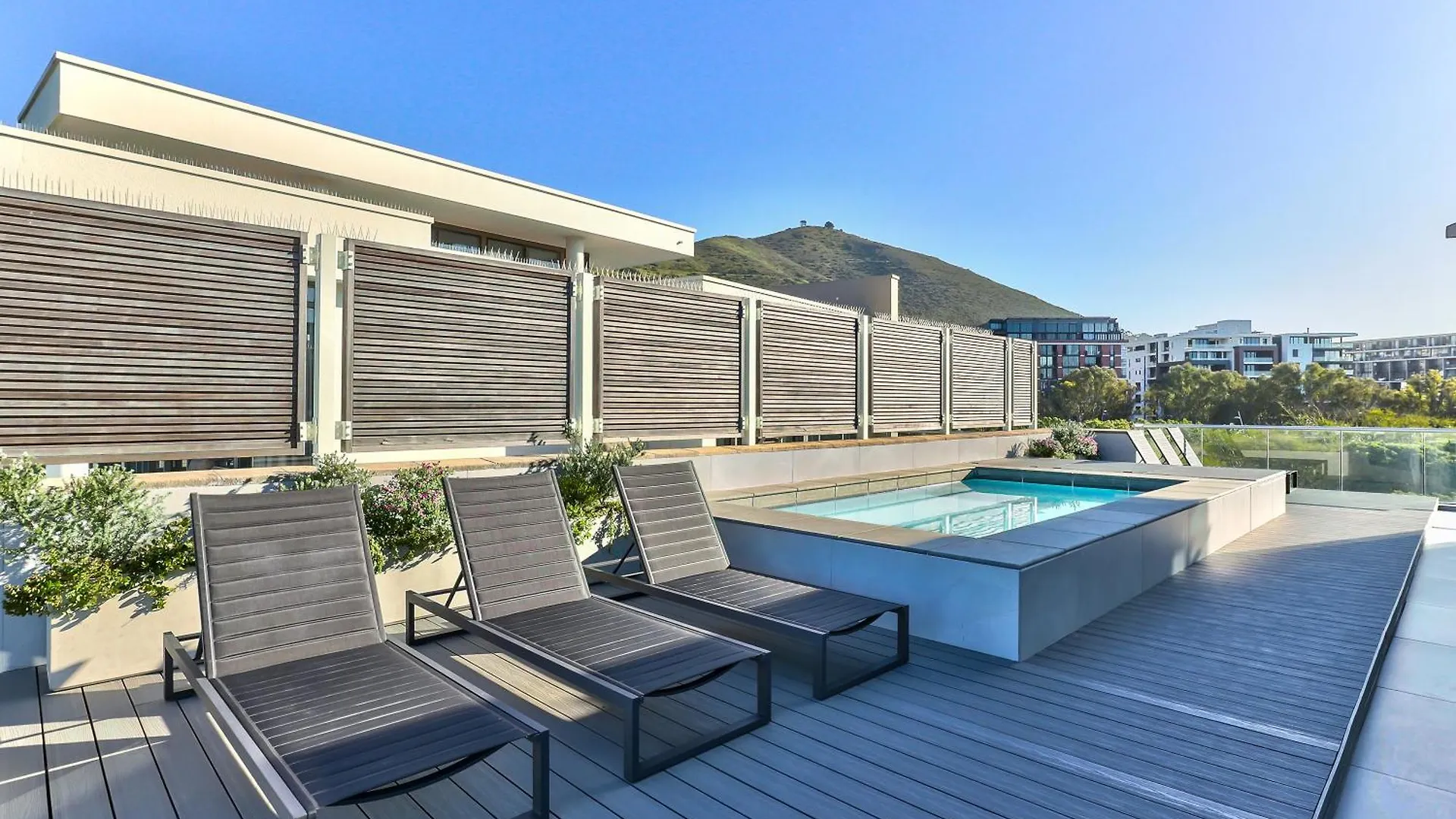 Lawhill Luxury Apartments - V & A Waterfront Cape Town
