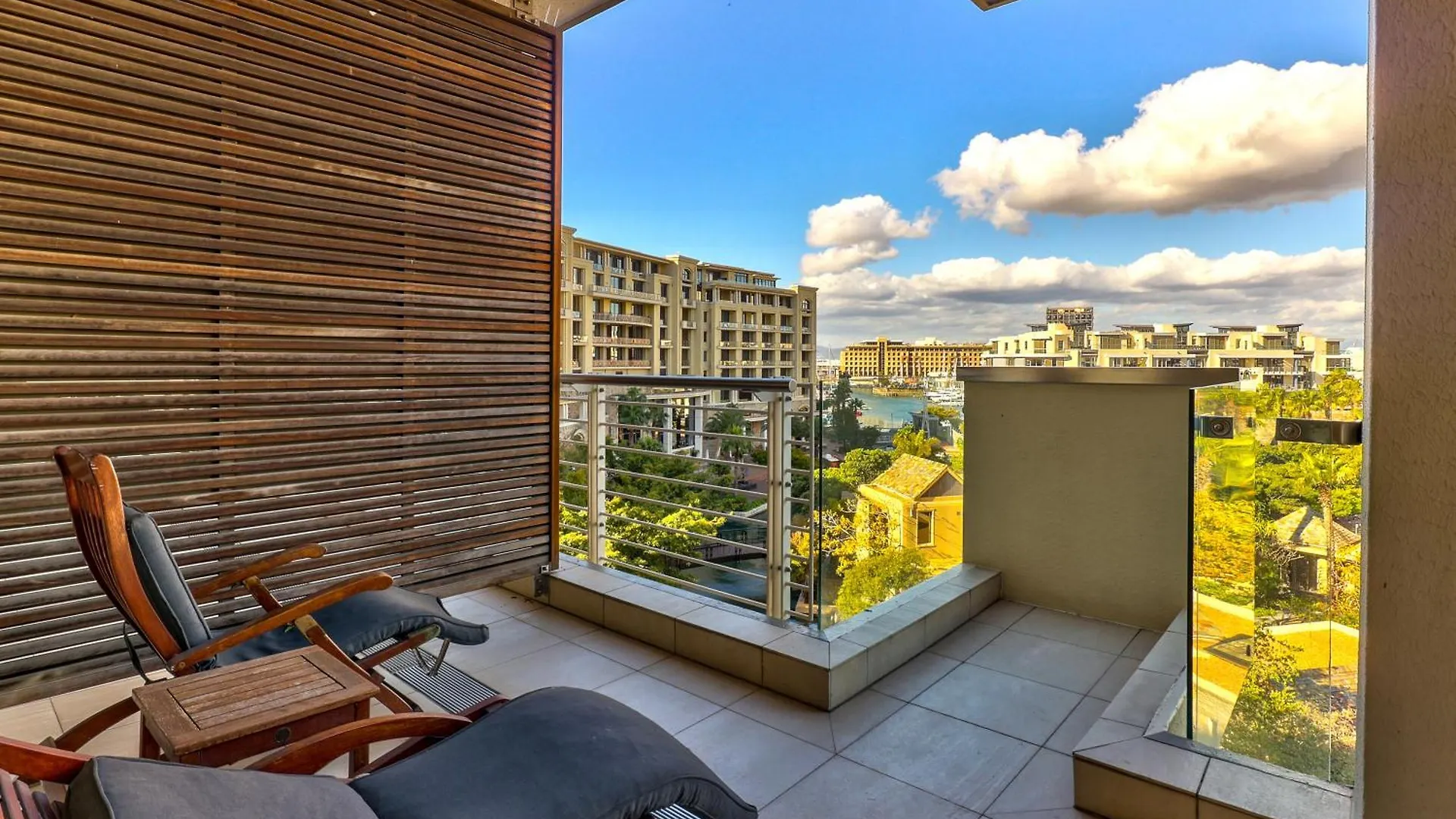 Lawhill Luxury Apartments - V & A Waterfront Cape Town