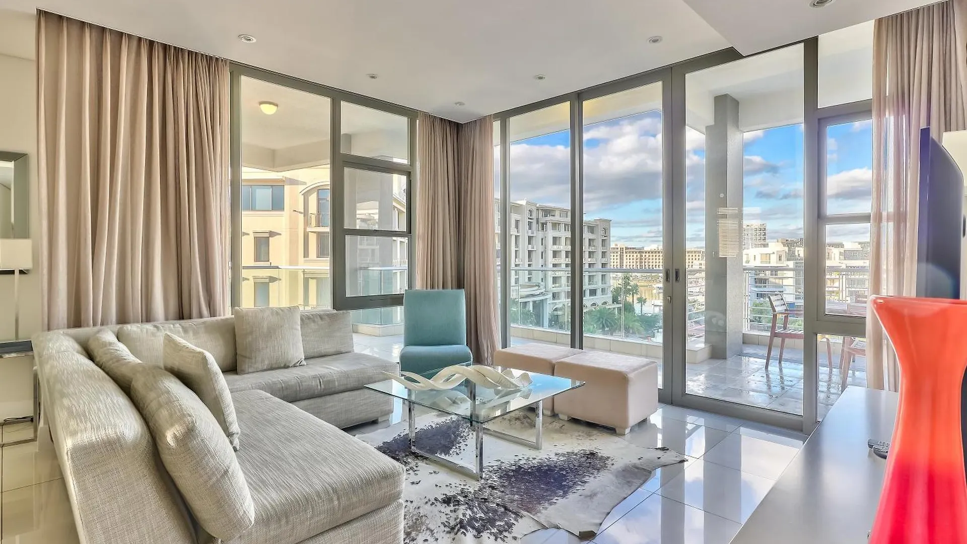 Lawhill Luxury Apartments - V & A Waterfront Cape Town 0*,