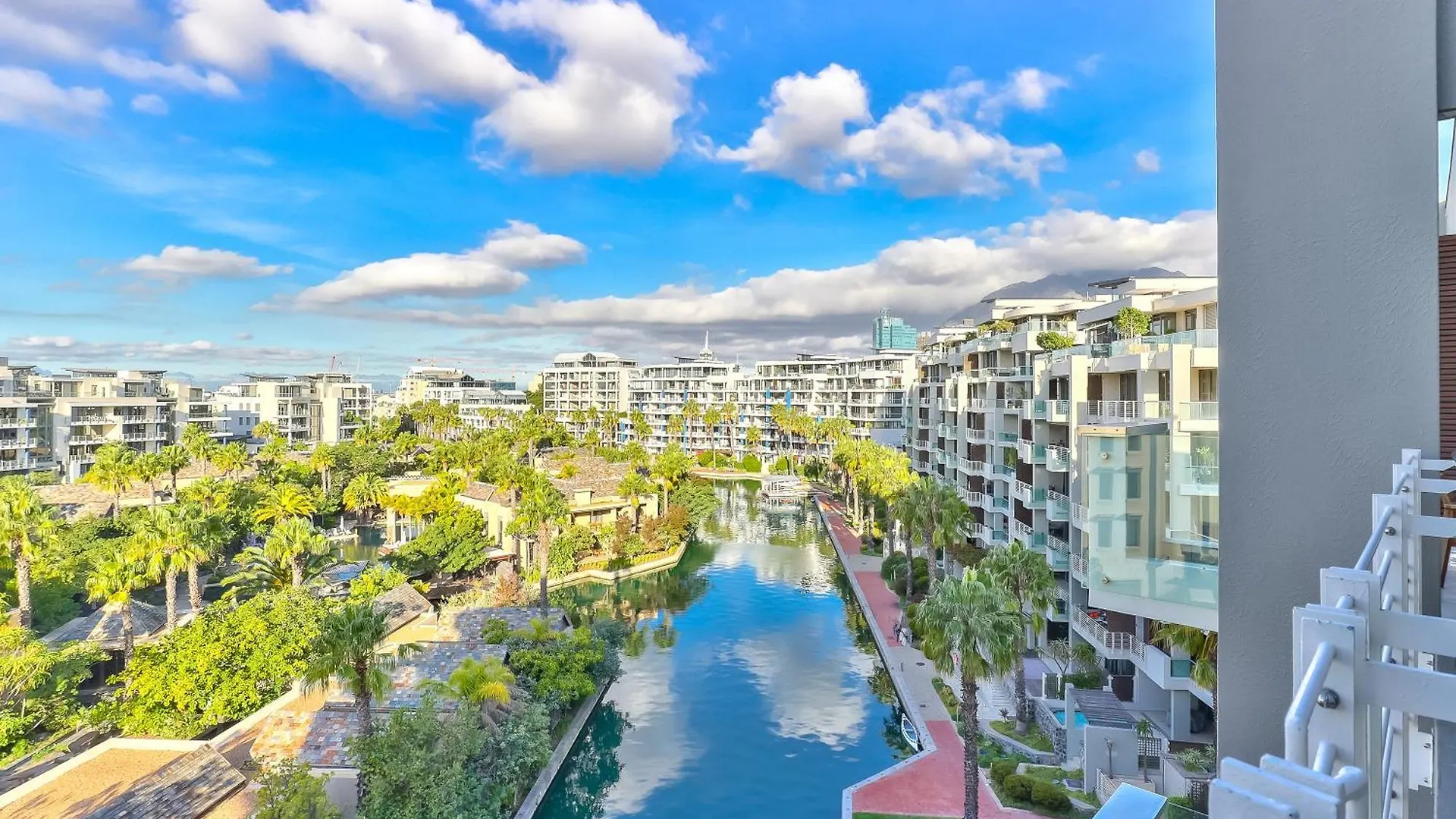 Lawhill Luxury Apartments - V & A Waterfront Cape Town