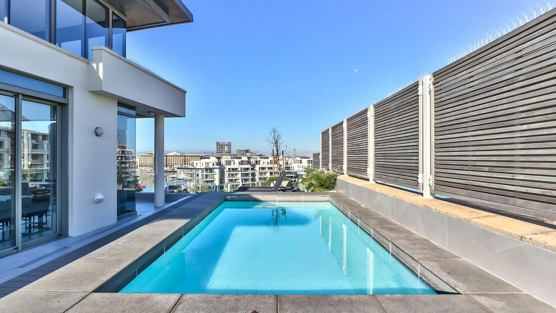 Lawhill Luxury Apartments - V & A Waterfront Cape Town