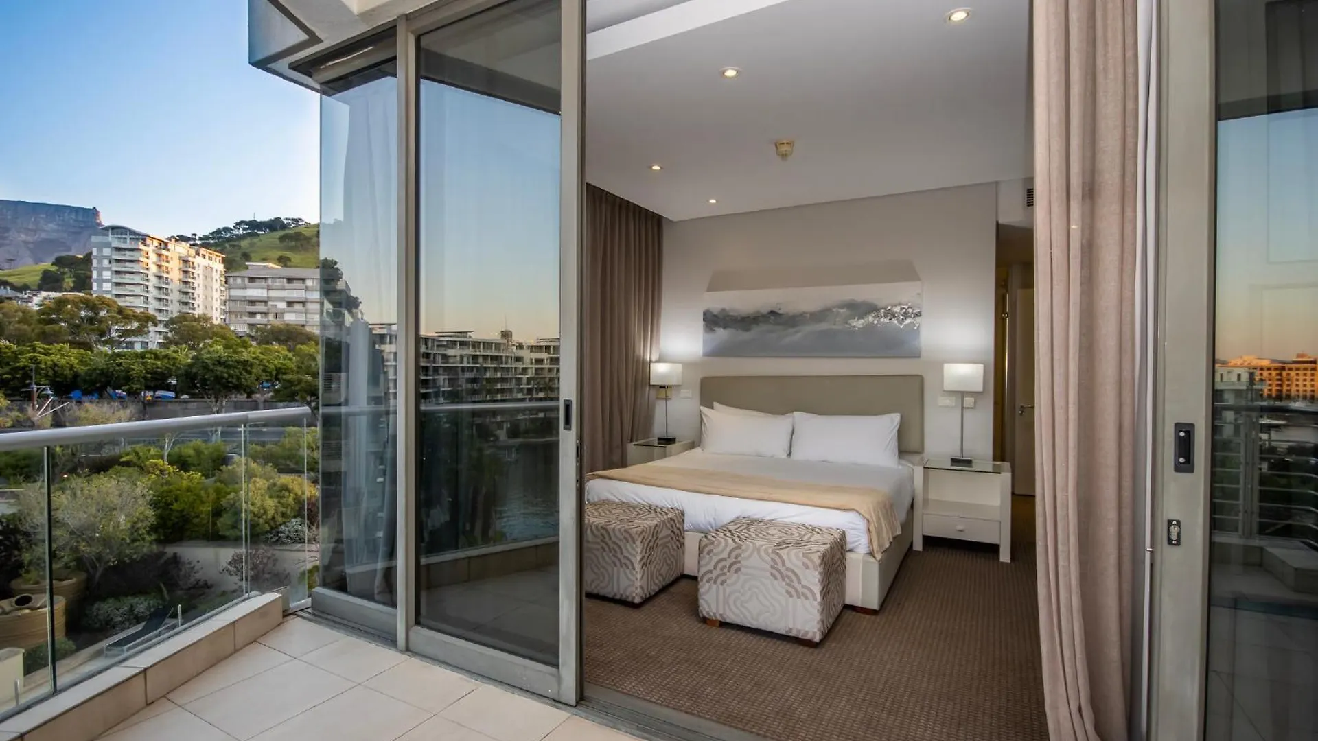 Lawhill Luxury Apartments - V & A Waterfront Cape Town