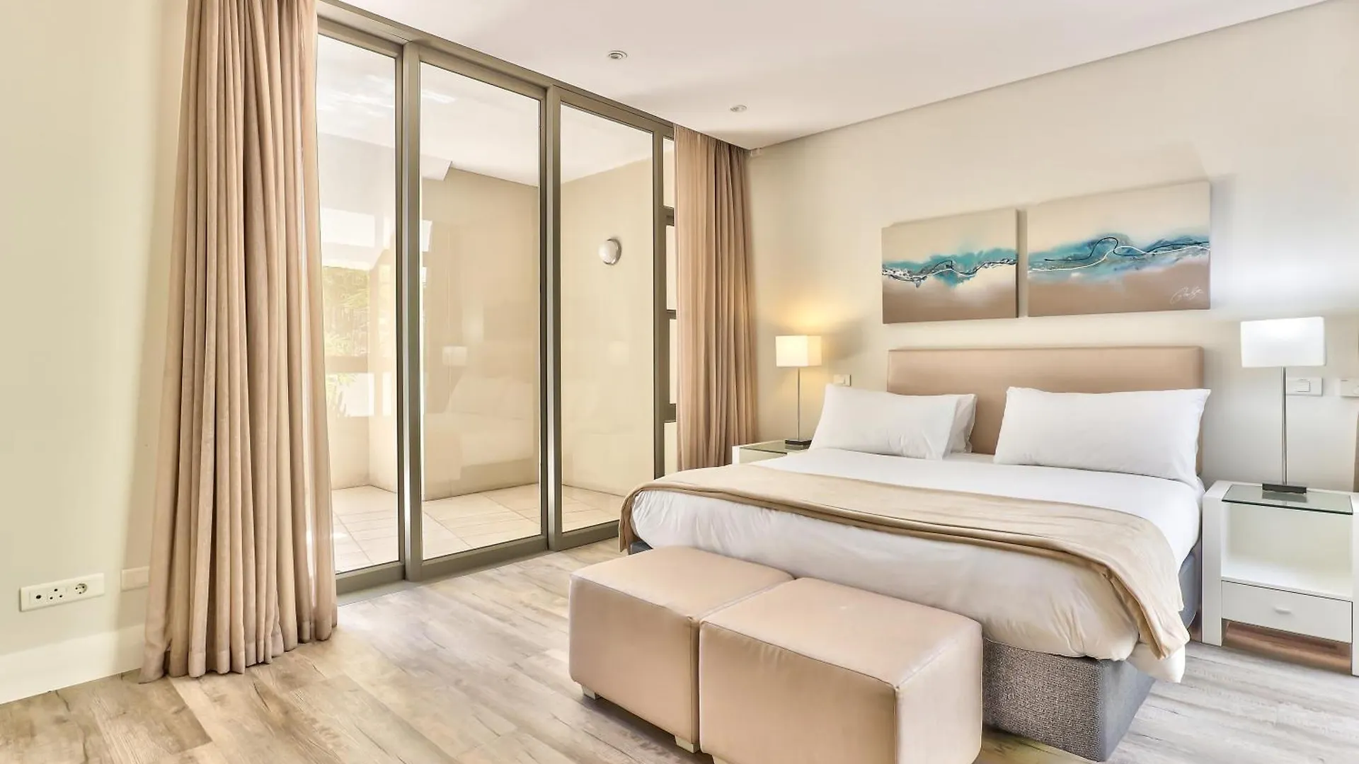 Lawhill Luxury Apartments - V & A Waterfront Cape Town