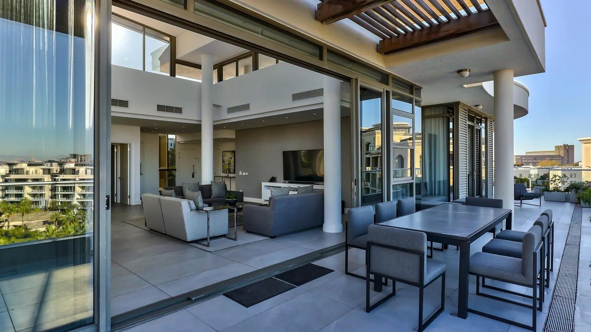 Lawhill Luxury Apartments - V & A Waterfront Cape Town